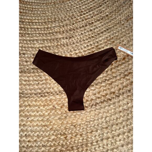 SKIMS seamless thong in cocoa size xs - NEW - Picture 1 of 3